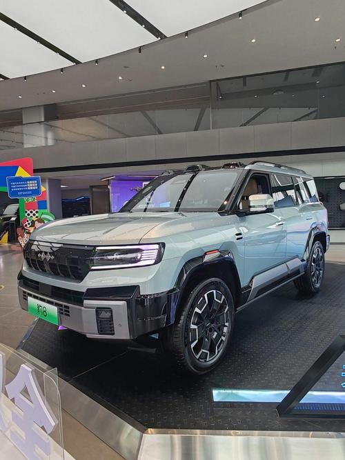佛山239比亚迪方程豹硬派越野的爆款，英菲尼迪35周年与你共成长